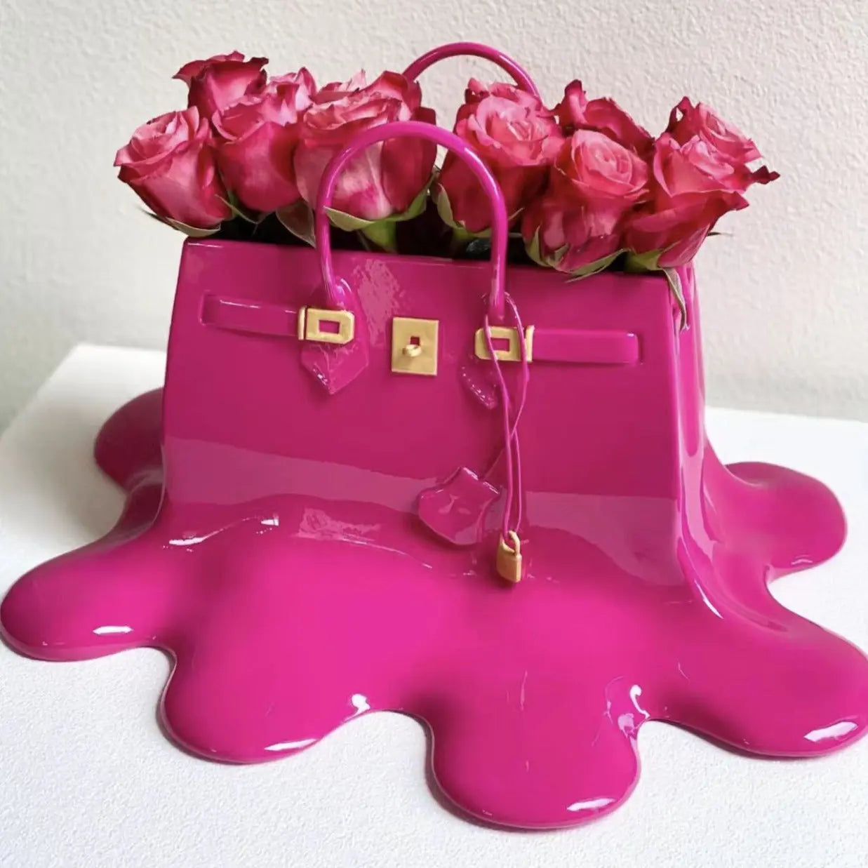 Bag-Shape-Vase-Decorfaure-1685713212.jpg