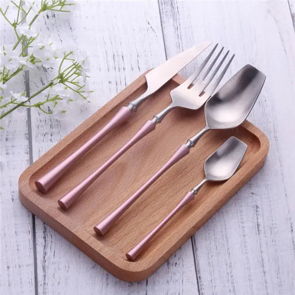 Bragi-Designer-Flatware-Decorfaure-1685701338.jpg