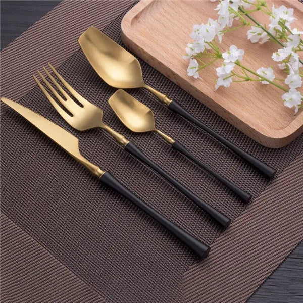 Bragi-Designer-Flatware-Decorfaure-1685701344.jpg