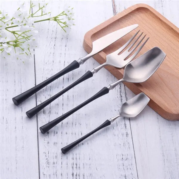 Bragi-Designer-Flatware-Decorfaure-1685701906.jpg