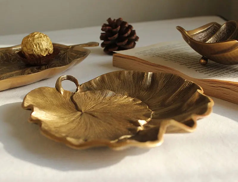 Brass-Storage-Tray-Decorfaure-1685705047.jpg