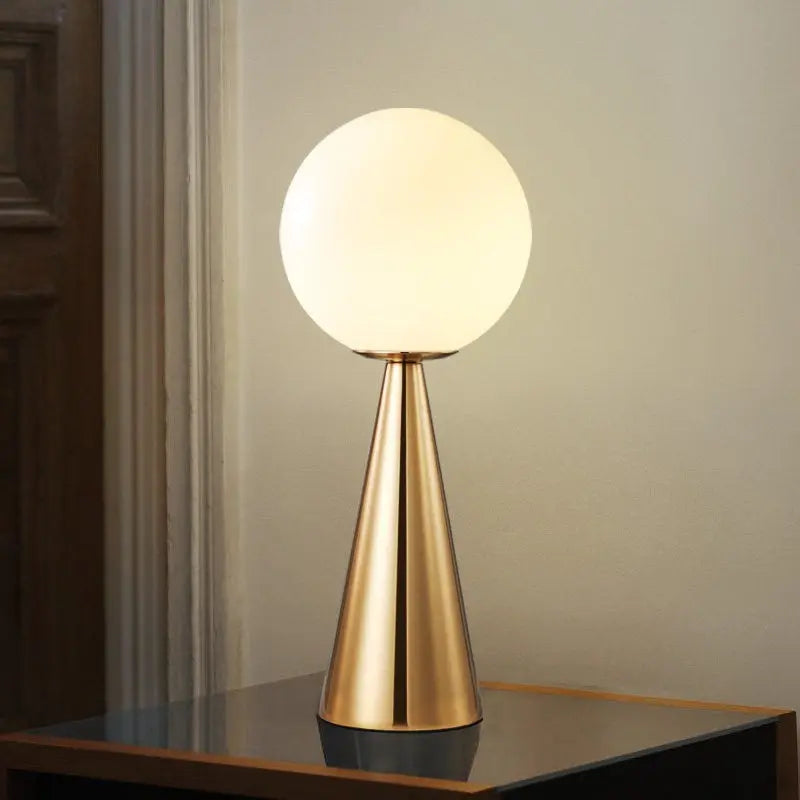Edge-Table-Lamp-Decorfaure-1685710664.jpg