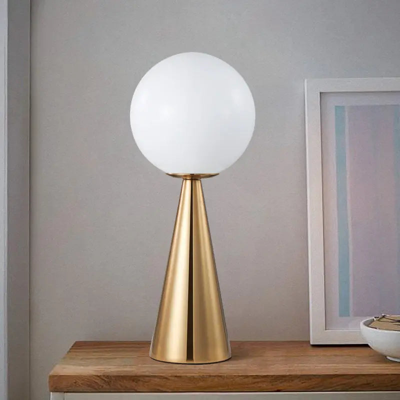 Edge-Table-Lamp-Decorfaure-1685710738.jpg