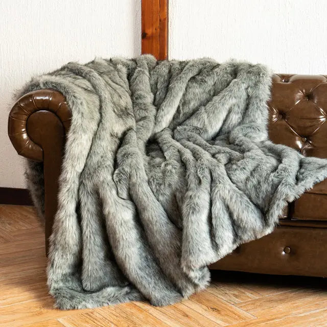 Faux-Fur-Ombre-Throw-Decorfaure-1685712769.jpg