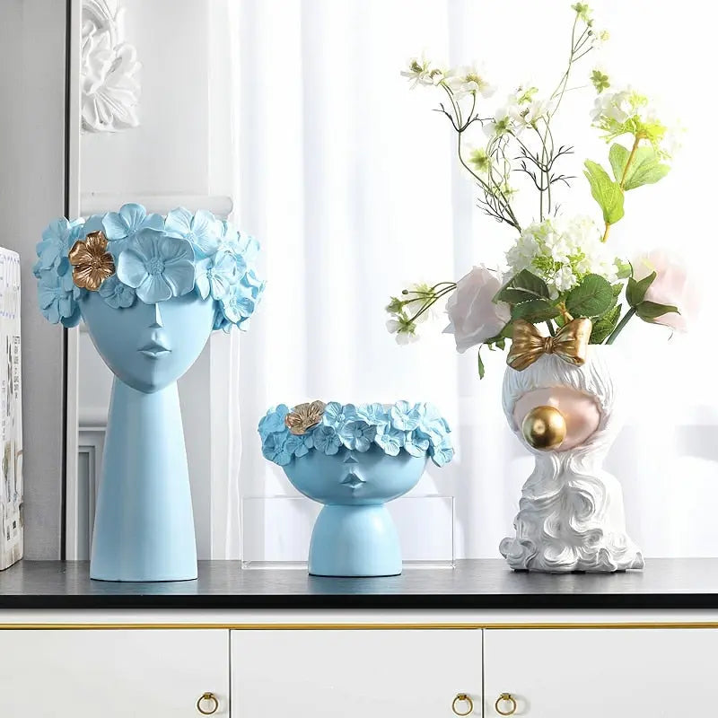 Girl-With-Golden-Flower-Decorfaure-1685712249.jpg