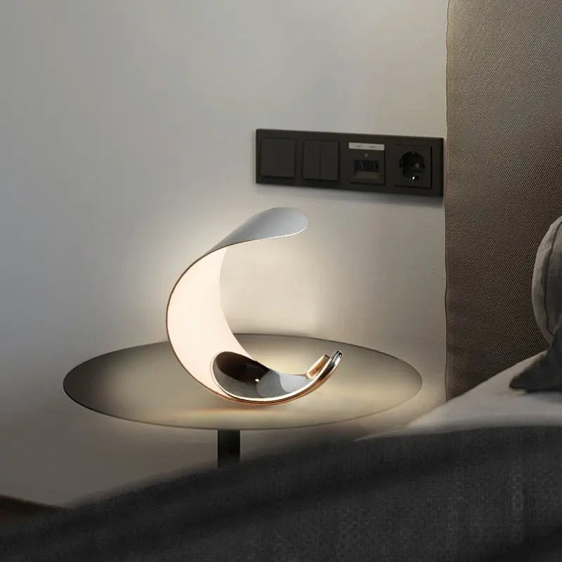 Half-Moon-Lamp-Decorfaure-1685710635.jpg
