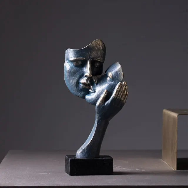 Handcrafted-Face-Sculptures-Decorfaure-1685703158.jpg