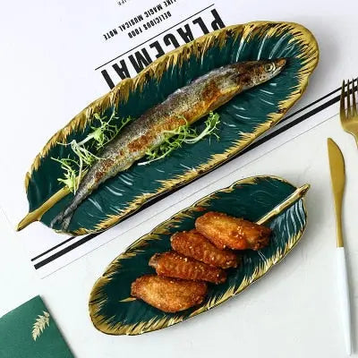 Luxe-Platter-with-Gold-Rim-Decorfaure-1685701376.jpg