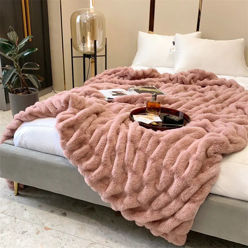 Luxury-Faux-Fur-Throw-Decorfaure-1685713033.jpg