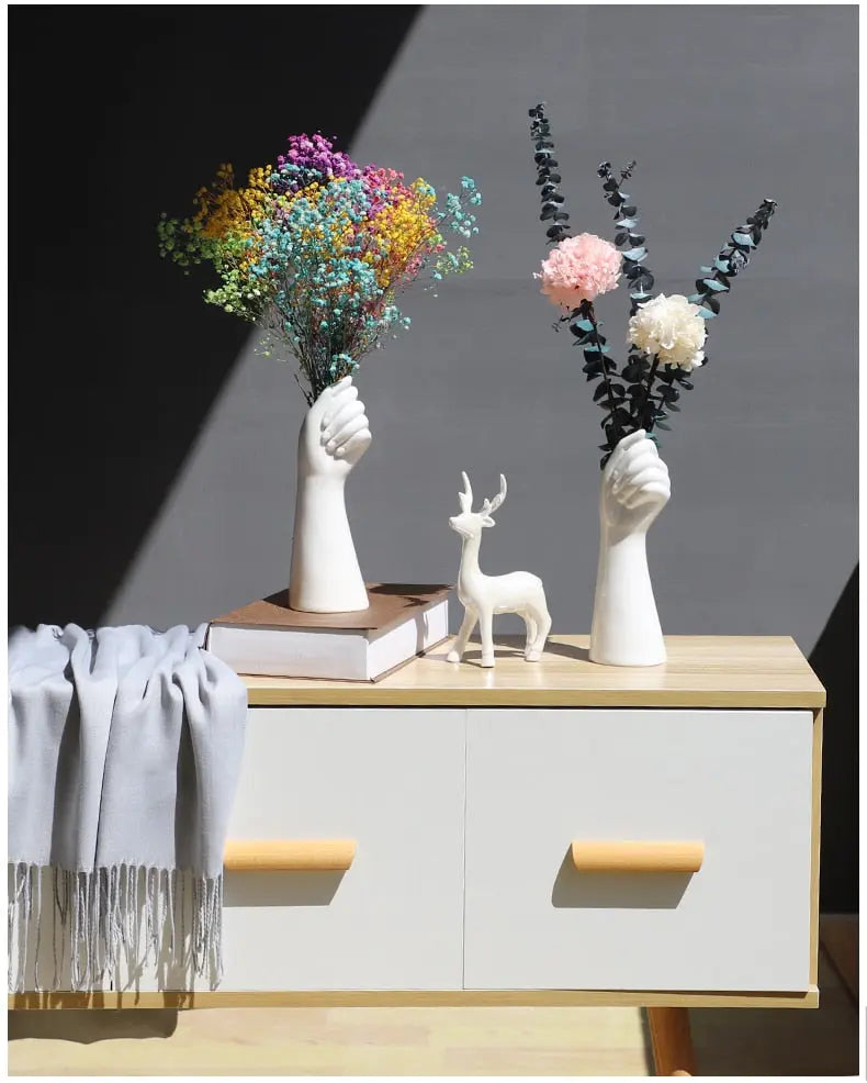 Modern-Hand-Vase-Decorfaure-1685706783.jpg