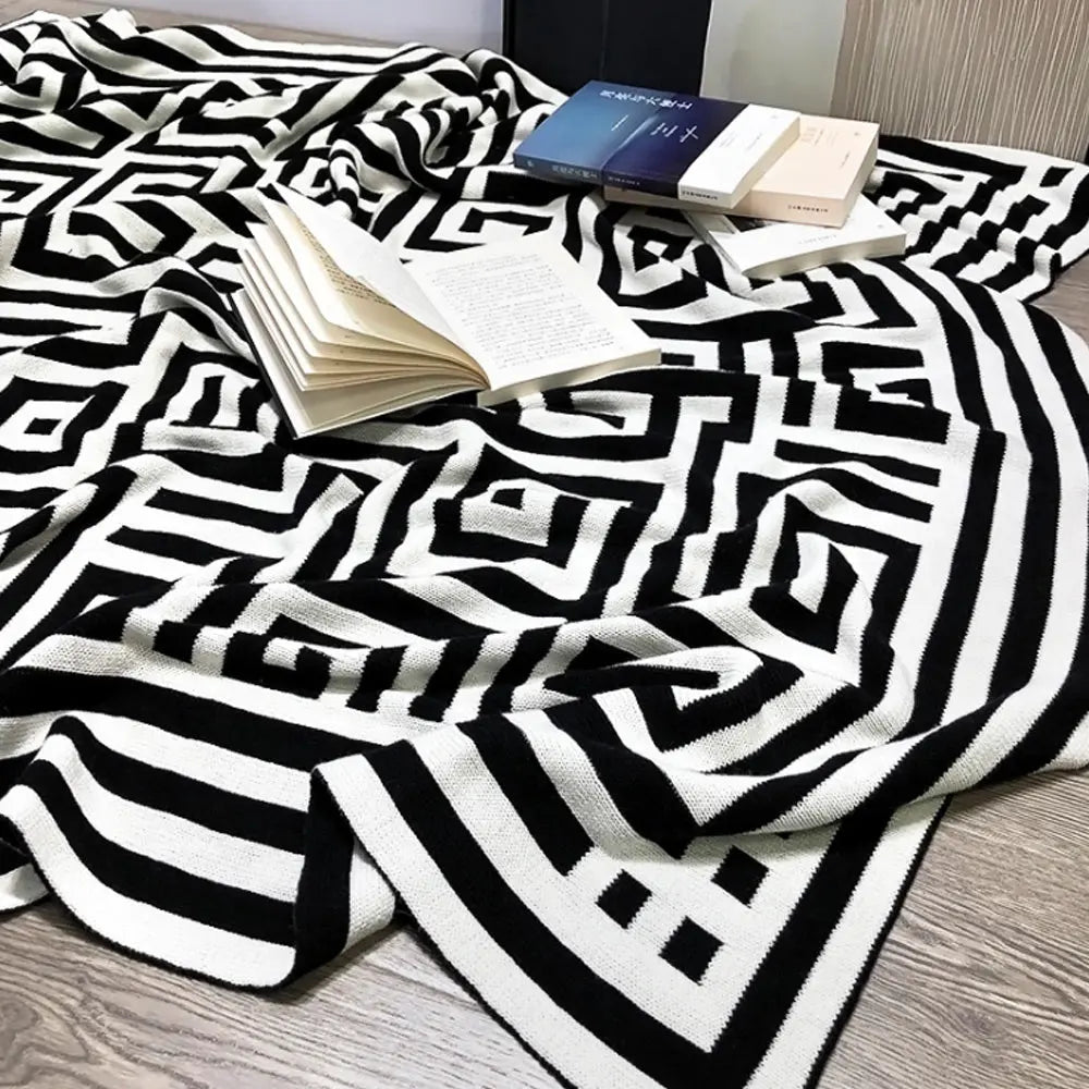 Zebra-Throw-Blanket-Decorfaure-1685712838.jpg