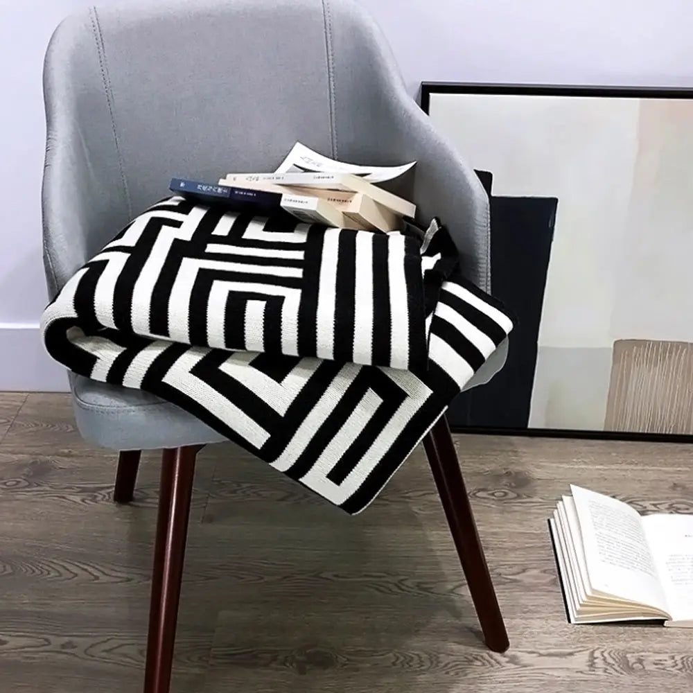 Zebra-Throw-Blanket-Decorfaure-1685712852.jpg